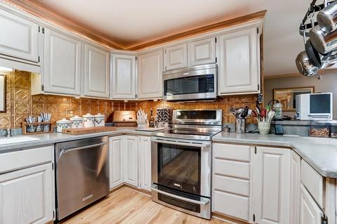 2510 W South County Line Rd, Yoder, IN 46798 photo 9