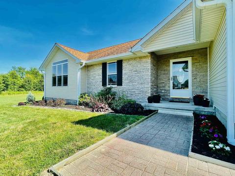 340 Topaz St, Mitchell, IN 47446 photo 4