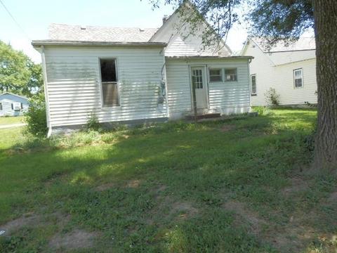605 S 8th St, Mitchell, IN 47446 photo 3