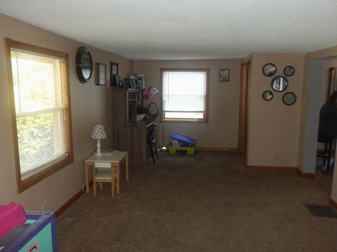 627 E Main St, Peru, IN 46970 photo 9
