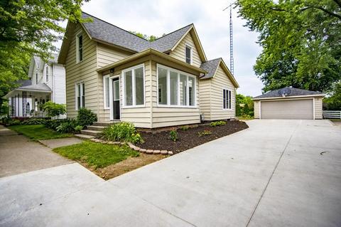 202 Union St, Wakarusa, IN 46573 photo 1