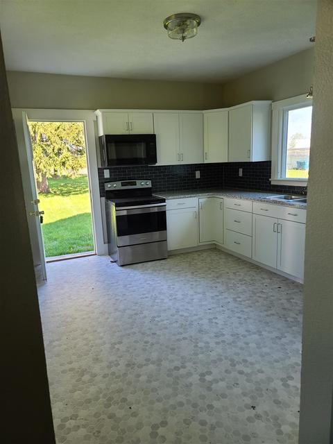 806 N Independence St, Windfall, IN 46076 photo 23