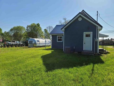 806 N Independence St, Windfall, IN 46076 photo 2
