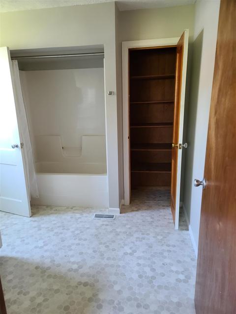 806 N Independence St, Windfall, IN 46076 photo 20