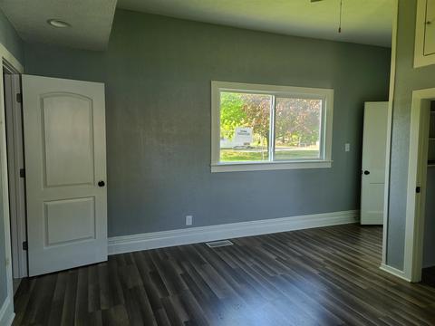 806 N Independence St, Windfall, IN 46076 photo 15
