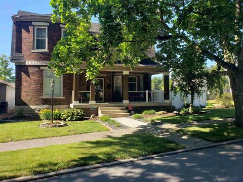 218 E Wiley Ave, Bluffton, IN 46714 photo 1