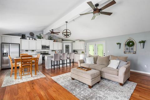 8004 E Devonshire Rd, Muncie, IN 47302 photo 9