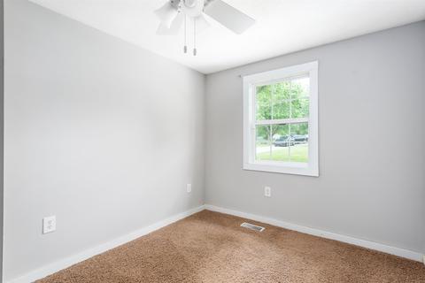 8004 E Devonshire Rd, Muncie, IN 47302 photo 14