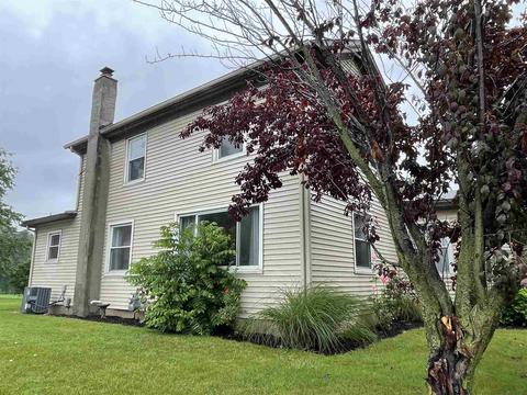 535 N Wayne St, Waterloo, IN 46793 photo 4