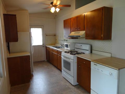 908 Lawrence St, Mitchell, IN 47446 photo 4