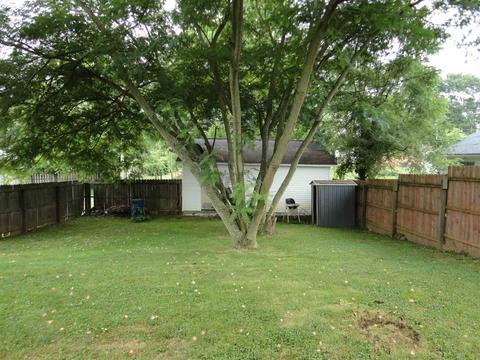 908 Lawrence St, Mitchell, IN 47446 photo 3