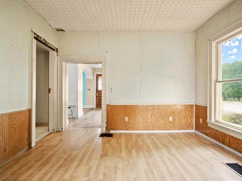 526 N Wayne St, Warren, IN 46792 photo 7