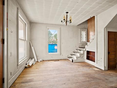 526 N Wayne St, Warren, IN 46792 photo 3