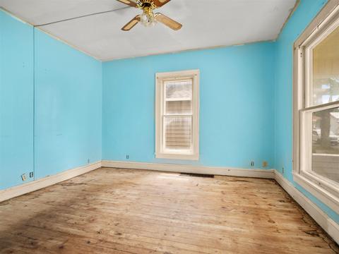 526 N Wayne St, Warren, IN 46792 photo 4