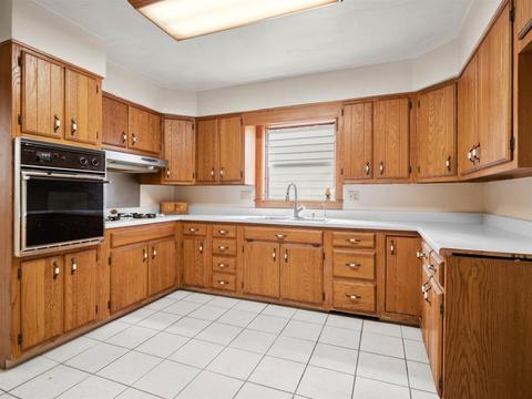 526 N Wayne St, Warren, IN 46792 photo 9