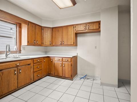 526 N Wayne St, Warren, IN 46792 photo 10