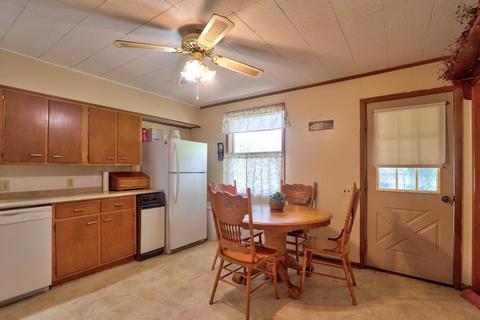 736 E State St, Princeton, IN 47670 photo 5