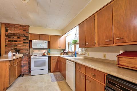 736 E State St, Princeton, IN 47670 photo 6