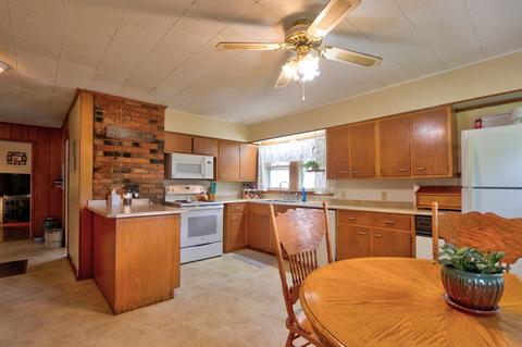 736 E State St, Princeton, IN 47670 photo 9