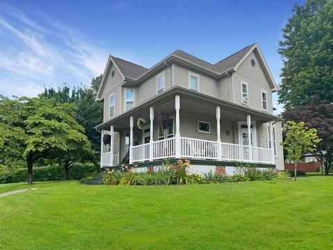 808 E Walnut St, Washington, IN 47501 photo 1