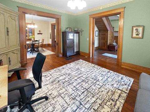 808 E Walnut St, Washington, IN 47501 photo 6