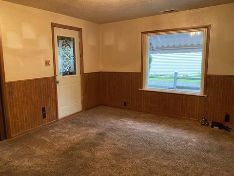 363 S Commerce St, Dunkirk, IN 47336 photo 5