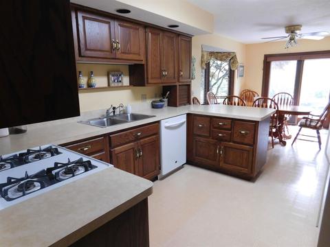 8216 E North Rd, Syracuse, IN 46567 photo 13