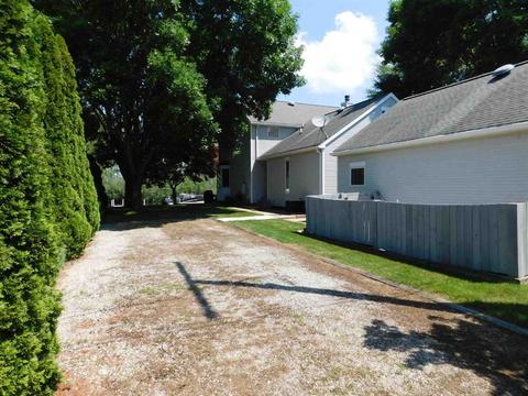 8216 E North Rd, Syracuse, IN 46567 photo 5