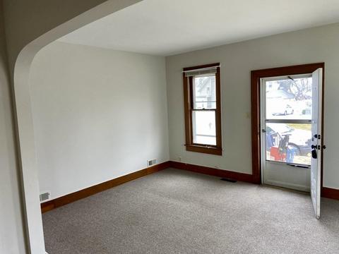 214 E 5th St, Auburn, IN 46706 photo 8
