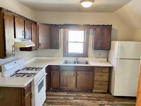 214 E 5th St, Auburn, IN 46706 photo 3