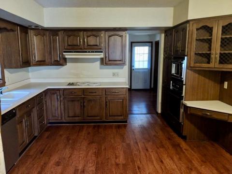 214 E 5th St, Auburn, IN 46706 photo 11