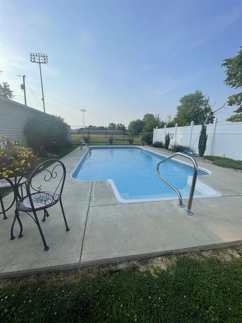 917 W Oak St, Mitchell, IN 47446 photo 11