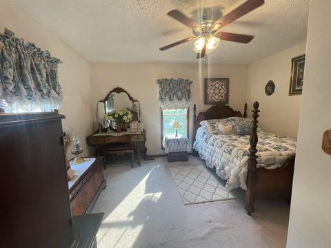 917 W Oak St, Mitchell, IN 47446 photo 20