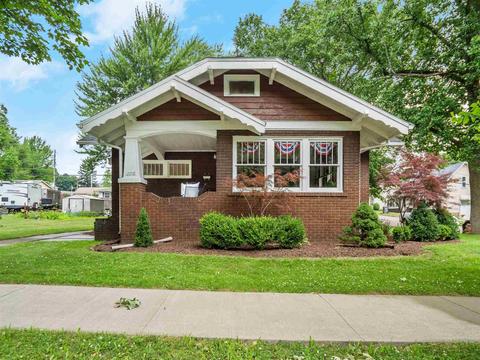 206 E Main St, Syracuse, IN 46567 photo 2