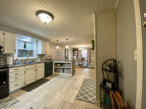 1004 E Cooper Dr, Muncie, IN 47303 photo 9