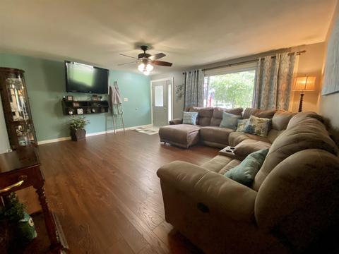 1004 E Cooper Dr, Muncie, IN 47303 photo 3