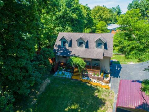 3941 W Walnut Leaf Dr, Bloomington, IN 47403 photo 2