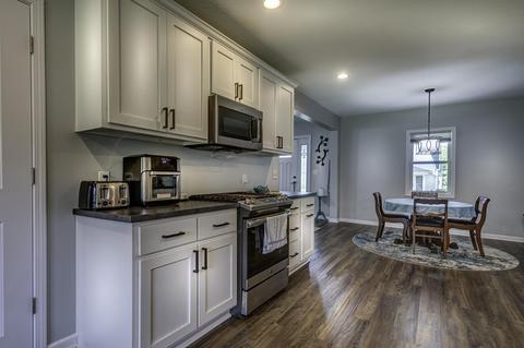 327 E Central Ave, Bluffton, IN 46714 photo 9