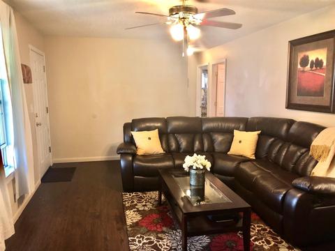 200 W Clark St, Garrett, IN 46738 photo 4