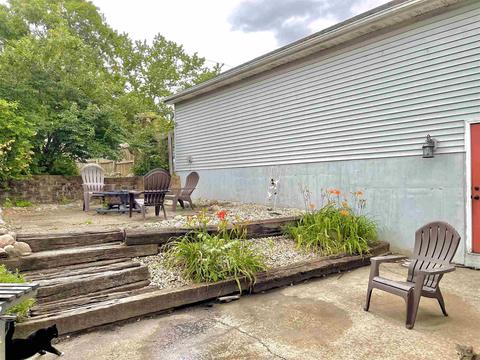 136 E Sinclair St, Wabash, IN 46992 photo 3