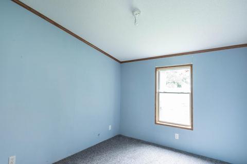 588 E Miller Rd, Bloomfield, IN 47424 photo 19