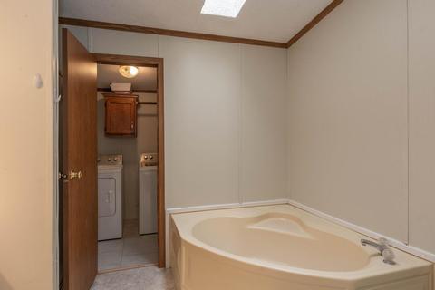 588 E Miller Rd, Bloomfield, IN 47424 photo 17