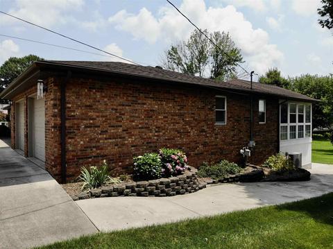 153 E 37th St, Jasper, IN 47546 photo 4