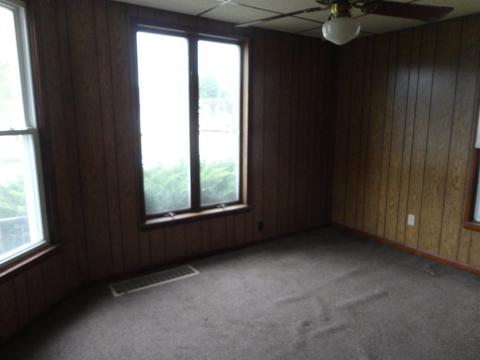104 S Gonser, Ashley, IN 46705 photo 11