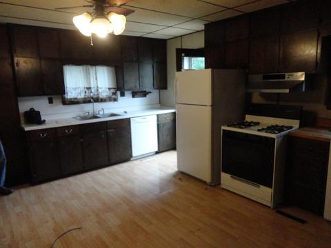 104 S Gonser, Ashley, IN 46705 photo 8