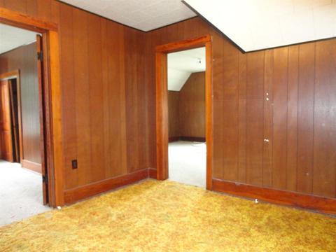 104 S Gonser, Ashley, IN 46705 photo 13