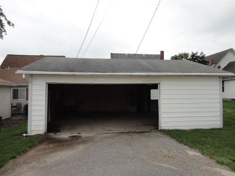 104 S Gonser, Ashley, IN 46705 photo 6