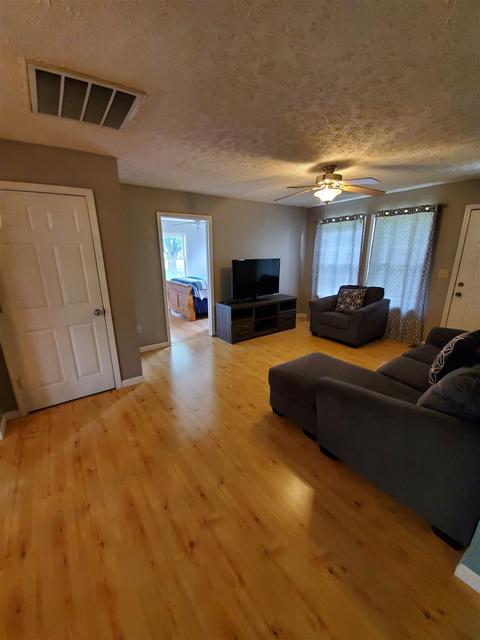 115 W Grissom Ave, Mitchell, IN 47446 photo 5