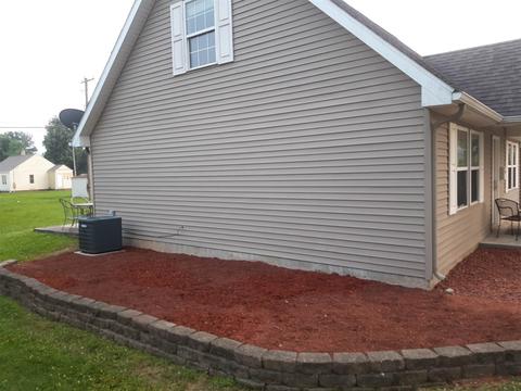 320 W Frank St, Mitchell, IN 47446 photo 2