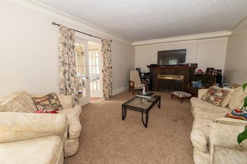 311 E Madison St, Goshen, IN 46526 photo 5